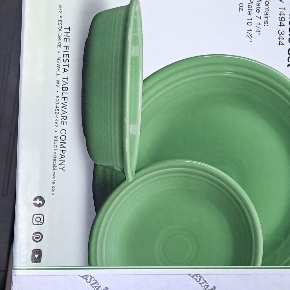 Fiesta Green Dinnerware Set - Picture 3 of 5